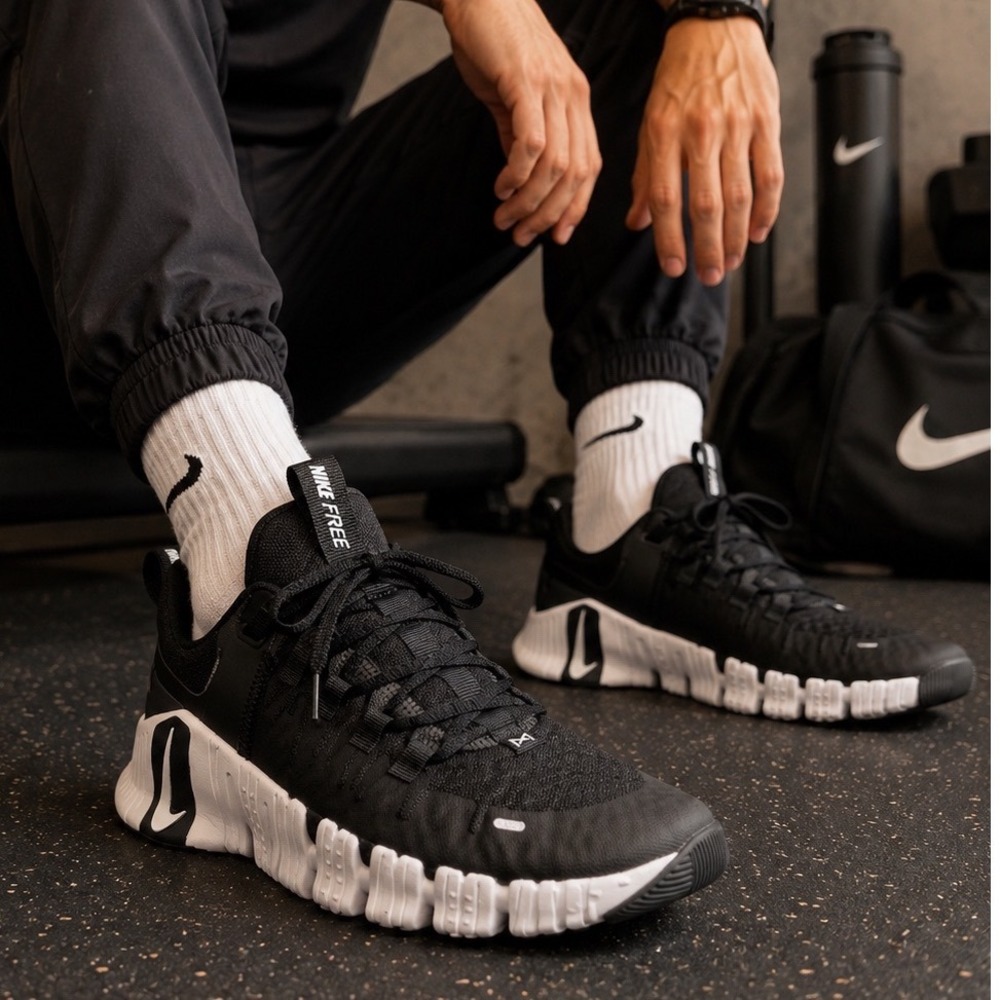 Nike Free Metcon 5 Men's Sz 10 Black Training CrossFit Gym Shoes DV3950-001